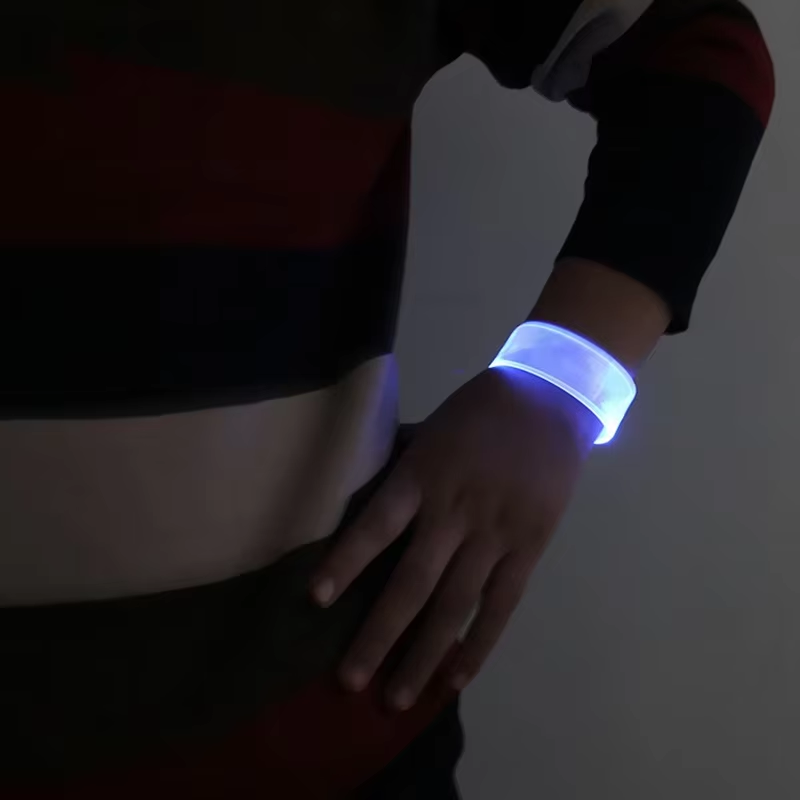 20/100/500pcs Luminous Bracele - Outdoor Lighting Event 评论和价格